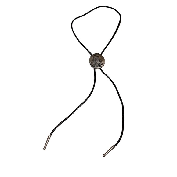 Vintages Native American  Bolo Tie - Picture 1 of 3